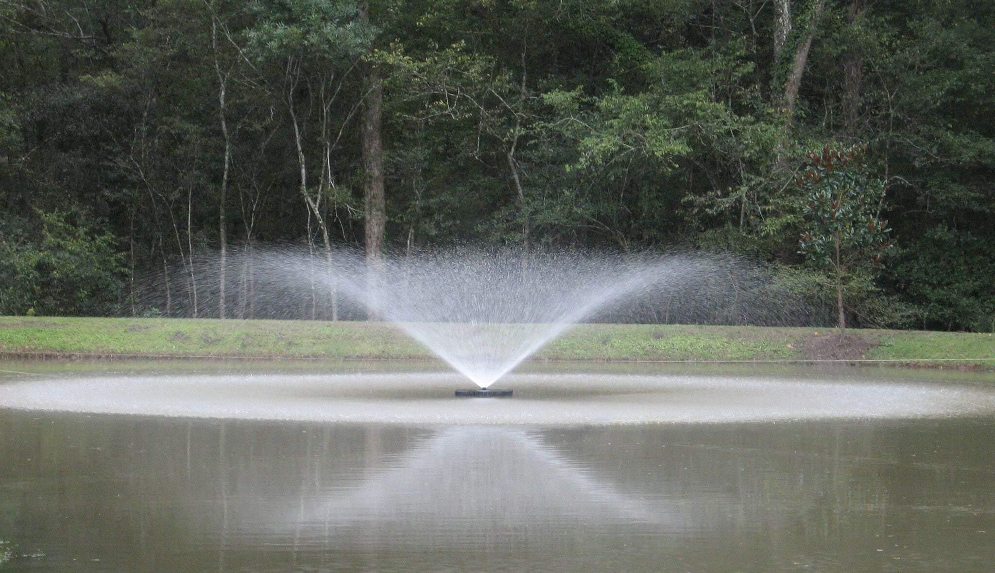 Kasco J Series Fountain 2 HP 240v - Smith Creek Fish Farm