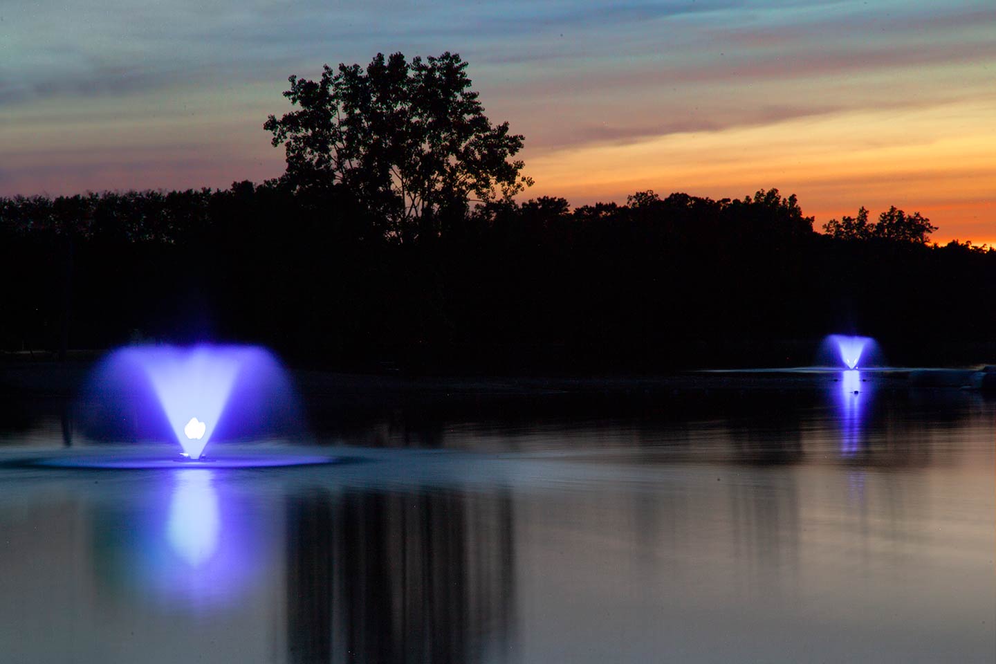 Scott Aerator Fountain Color Changing: 2 light RGB LED Set Scott Aerator Display Fountain Lighting Pond and Lake Floating Display Fountains By Scott Aerator 230v